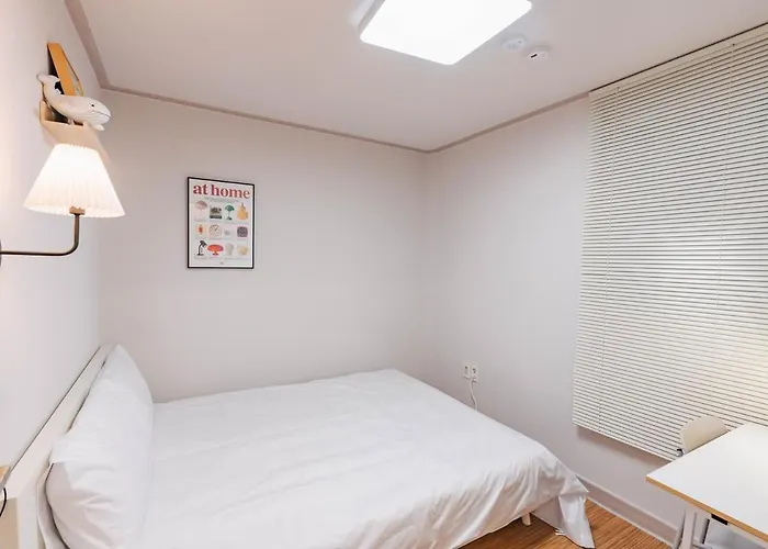 Апартаменты Namsan Beautiful Big Hill House *