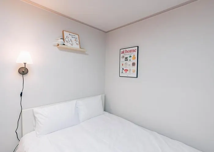 Апартаменты Namsan Beautiful Big Hill House *