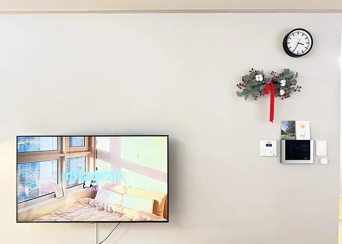 Апартаменты Namsan Beautiful Big Hill House